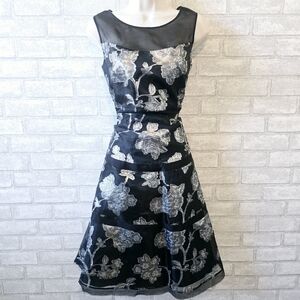 Kay Unger‎ Silk Metallic Cocktail Dress